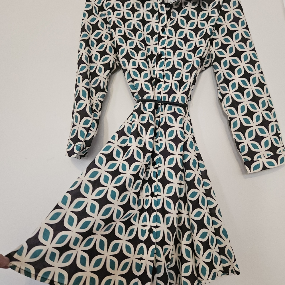 Medium Retro Style Mini Dress